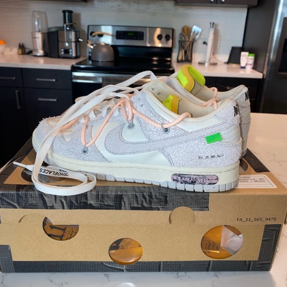 Off-White x Nike Dunk Low